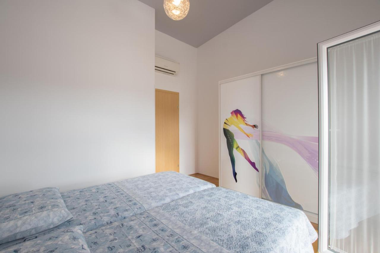 Ferienwohnung Bella Vista 2 Umag Exterior foto